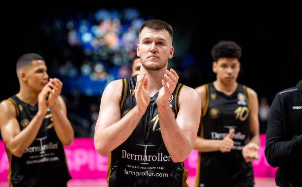 中处于有利 中处于有利